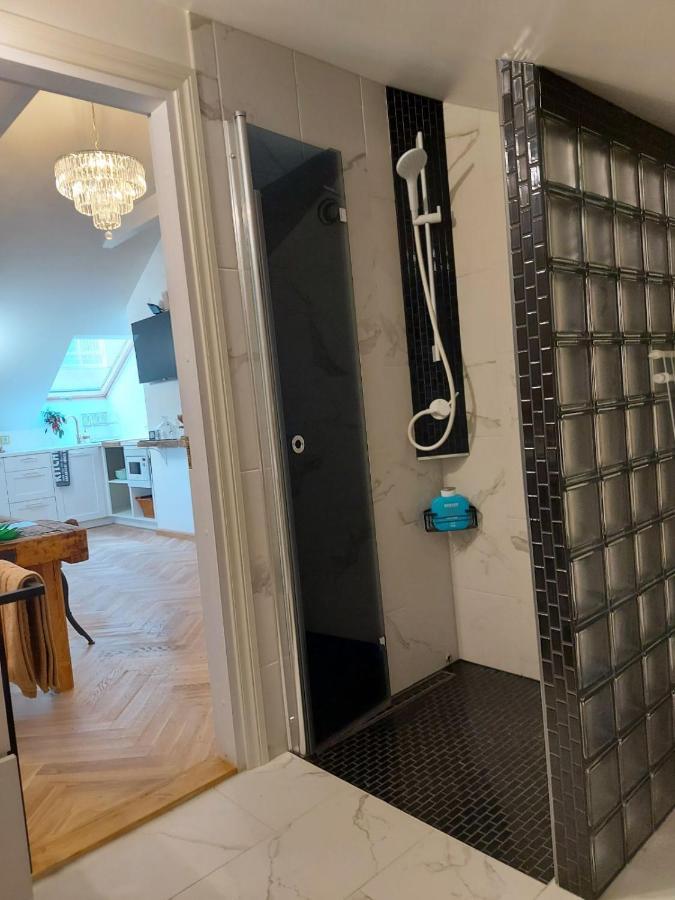 Apartment Modern History *